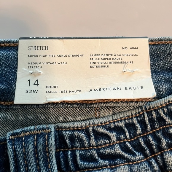 American Eagle Super High Rise Ankle Straight NWT Size 14 Short - Picture 11 of 16
